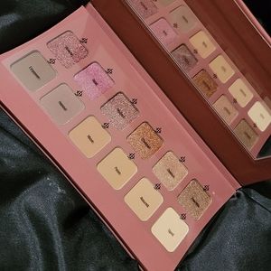 Illamasqua Palette
